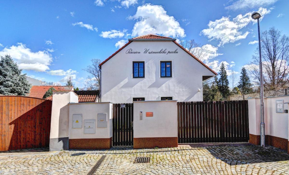 Penzion U Zameckeho Parku Třeboň 外观 照片
